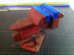 Bench vise jaw pads covers