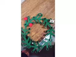 Lego Leaf Wreath, No supports, widened, and optional Hanger