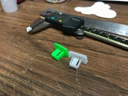 GM grill clip/retainer/holder