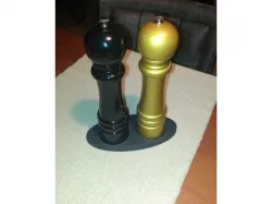Peper and Salt grinder holder
