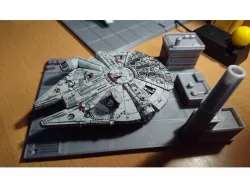 Star Wars X-Wing LANDING PAD for Millenium Falcon