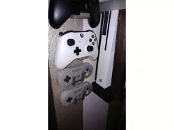 Customizable Game Controller Wall Mount