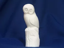 Jean Gordon's carvings Owl on Stump