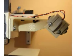 Precise Z positioning of camera by using spot laser