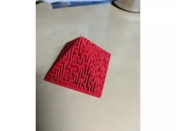My Customized Maze pyramid generator - easy style
