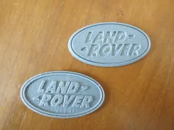 Land Rover badge