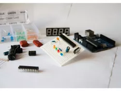 Customizable breadboard
