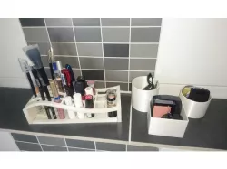Make-Up Assortment Bridge / Boxes / Cups