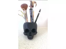 Skull makeup stand
