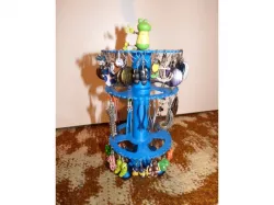Variable earrings stand