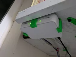 Netgear GS205 Holder