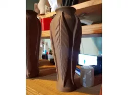simple vase with leaf pattern