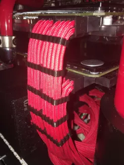 Compact Cable Combs