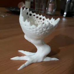 coquetier dragon leg