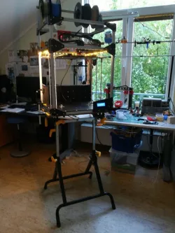 Folding Workbench a good place to build a large 3D-Printer