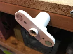 Lawnmower blade balancer