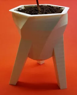Tripod Pot