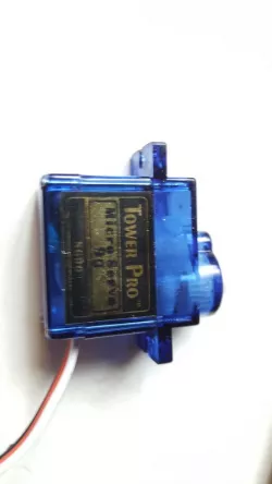  Automatic fish feeder
