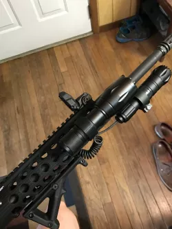 Compact flashlight mount picatinny rail