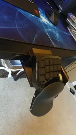 Game pad Desk Mount
