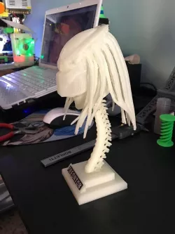 Predator head with support