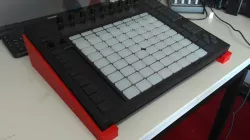Simple Universal Midi Controller Stand