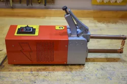 DIY Spot Welder (Super Scary Weldy Thingy)