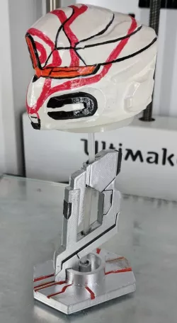 Halo Forerunner Helm display
