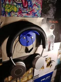 Head Phone Wall Mount With Wire Holder