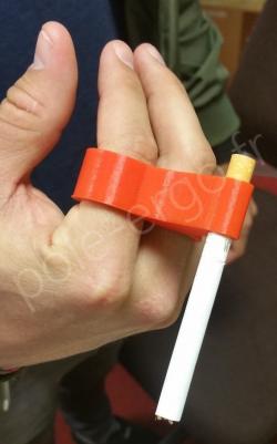 STL file Cigarette Holder Ring Joint Holder device free hands sh