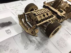 V8 CAR Model