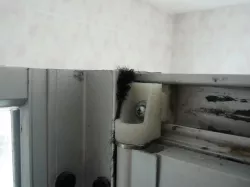 ShowerScreenClip
