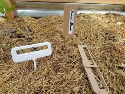 Garden Marker - utilizing hanging folder labels