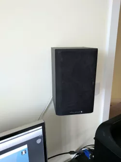Wharfedale Diamond 9.0 speaker wall mount