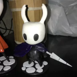 Hollow knight figure