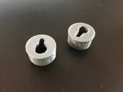 Pictureframe keyhole hanger insert 