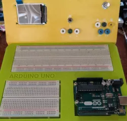 Arduino UNO formfactor breadboard