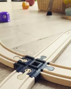 Brio Wooden Train Crossing Track / Interlocking