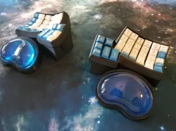 Dactyl extended bottom case with gel wrist rests