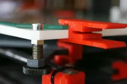 Printing Bed Clamp - Hephestos 2017