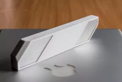 Battery powered bluetooth speaker