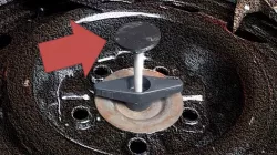 2005 Ford Mustang trunk floor mat support