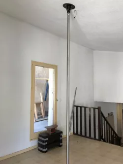 Lupit Pole slope ceiling mount