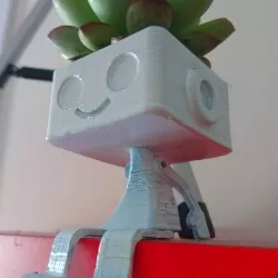 MONTY - A simple, happy planter