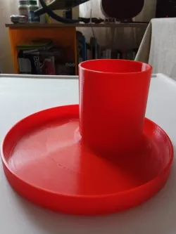 Pen holder with tray