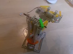 Thames and Kosmos reinforcement piece for robot arm