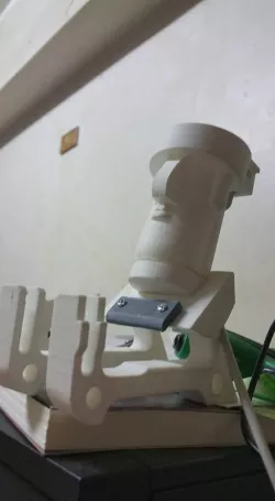 Moi stand with USB ready