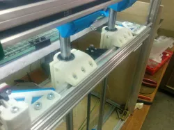 OLD Re-D-Bot 16 mm rod Z axis mod for 2040 on the table T-slot & V-slot