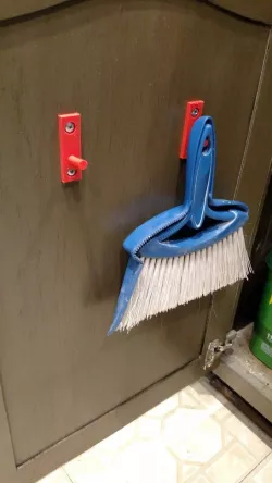 Small cabinet hook