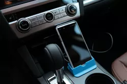 Subaru Outback (5th gen) smartphone mount